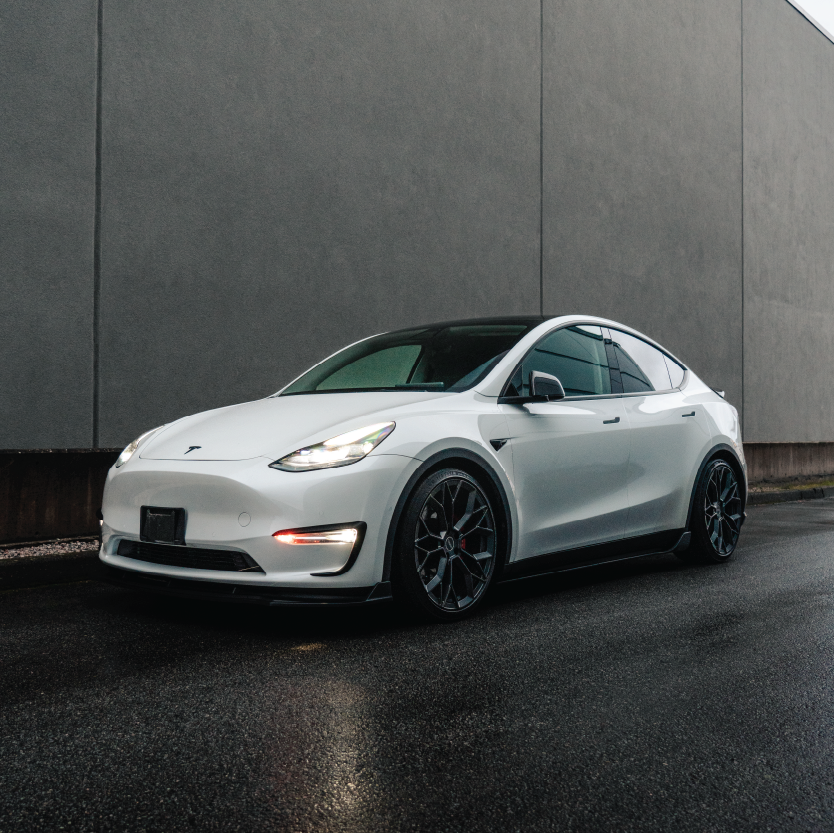 Model Y Sport Side Skirt Extensions - Gloss/Matte Black