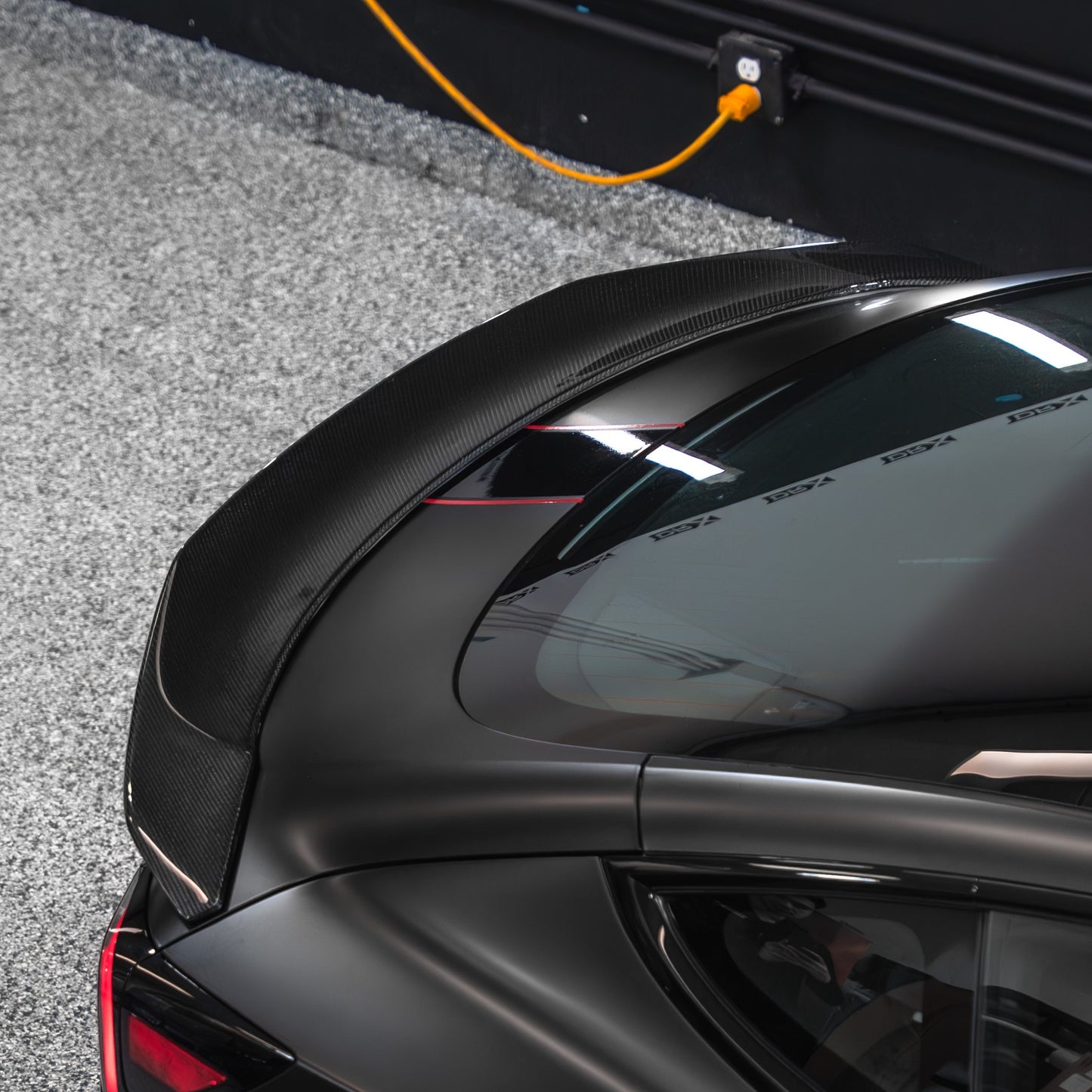 Model 3 Duck Tail Style Spoiler - Gloss Carbon Fiber