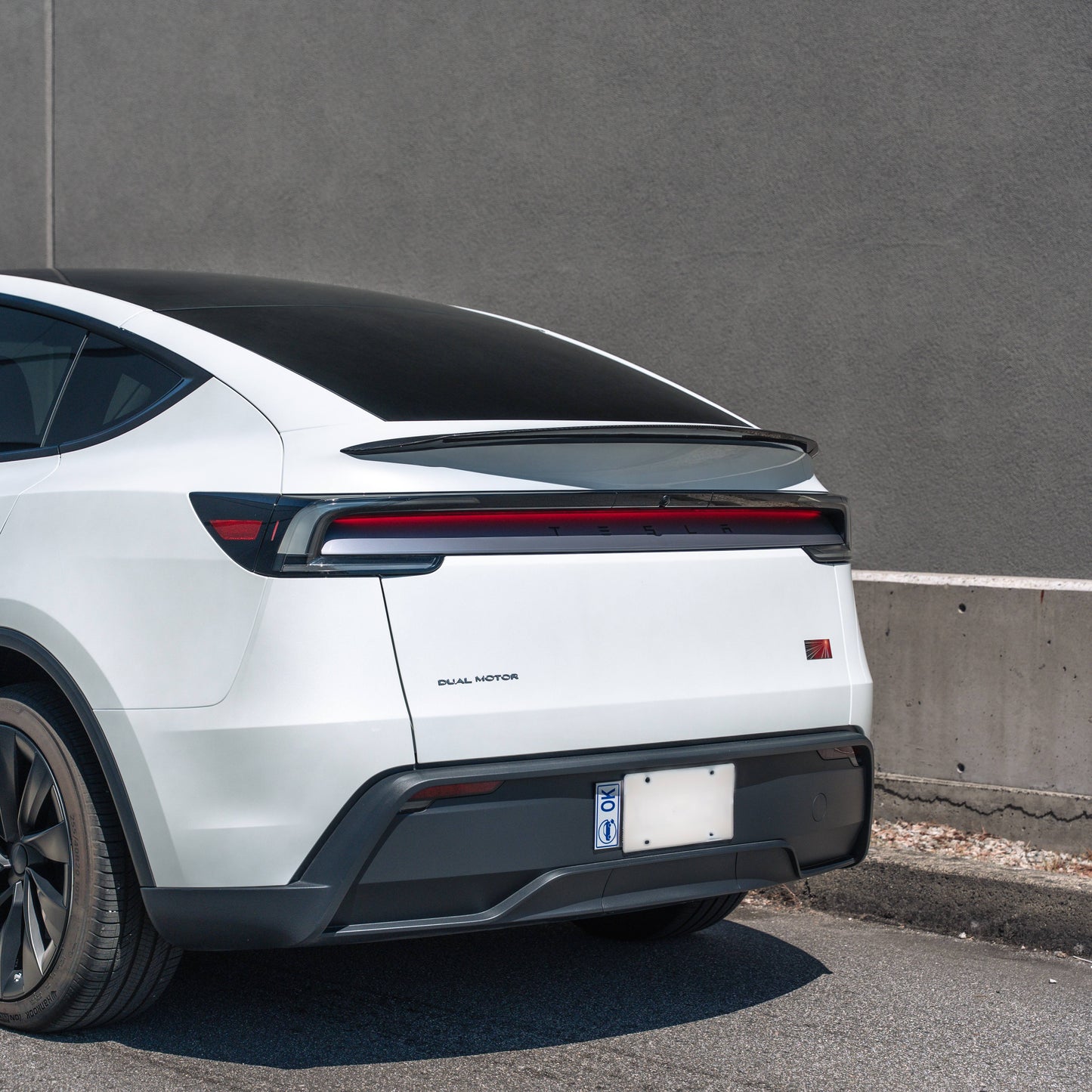 Model Y Juniper 2025+ Genuine Carbon Fiber Rear Trunk Performance Spoiler V2 (OEM Highland Style)