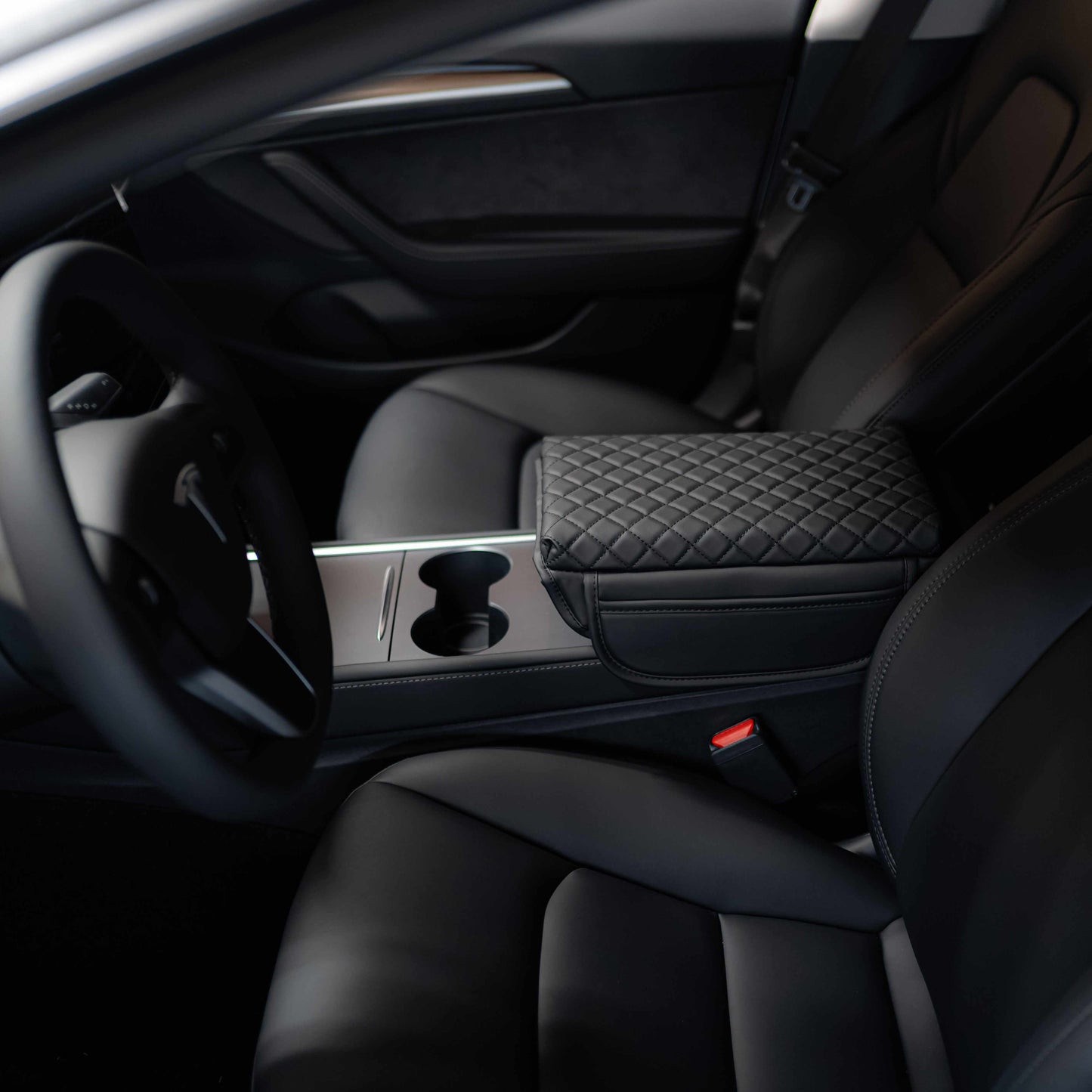 Model 3/Y Padded Black Leather w/ Diamond Stitching + Pocket Armrest Cover