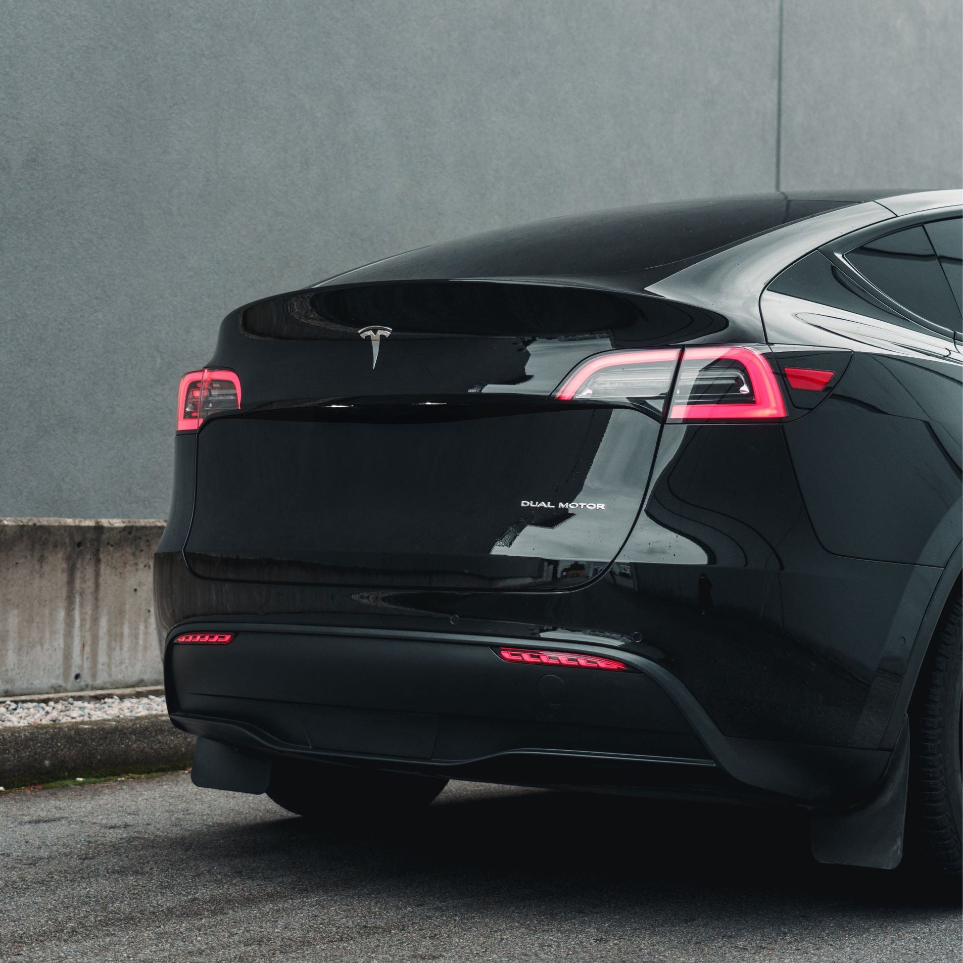 Model Y Rear Bumper Reflector Replacement Lights