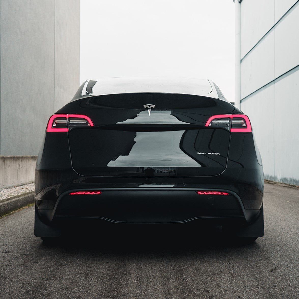 Model Y Rear Bumper Reflector Replacement Lights