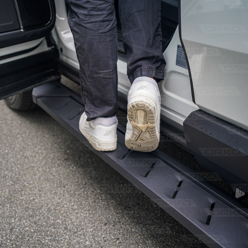 Rivian R1S/R1T Running Boards/Step Rails