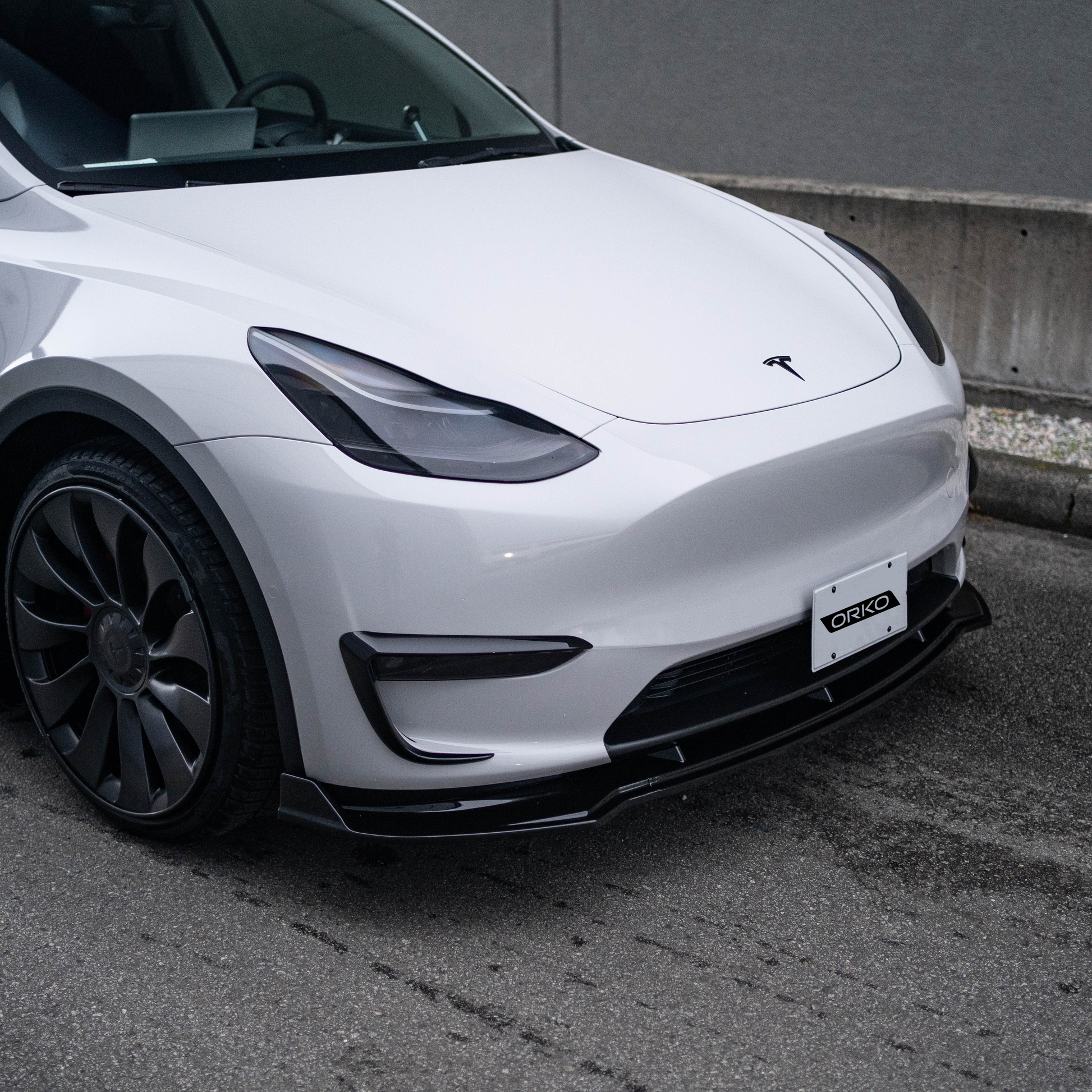 Tesla Model Y Fog Light Accents/Eyebrow - Gloss Black