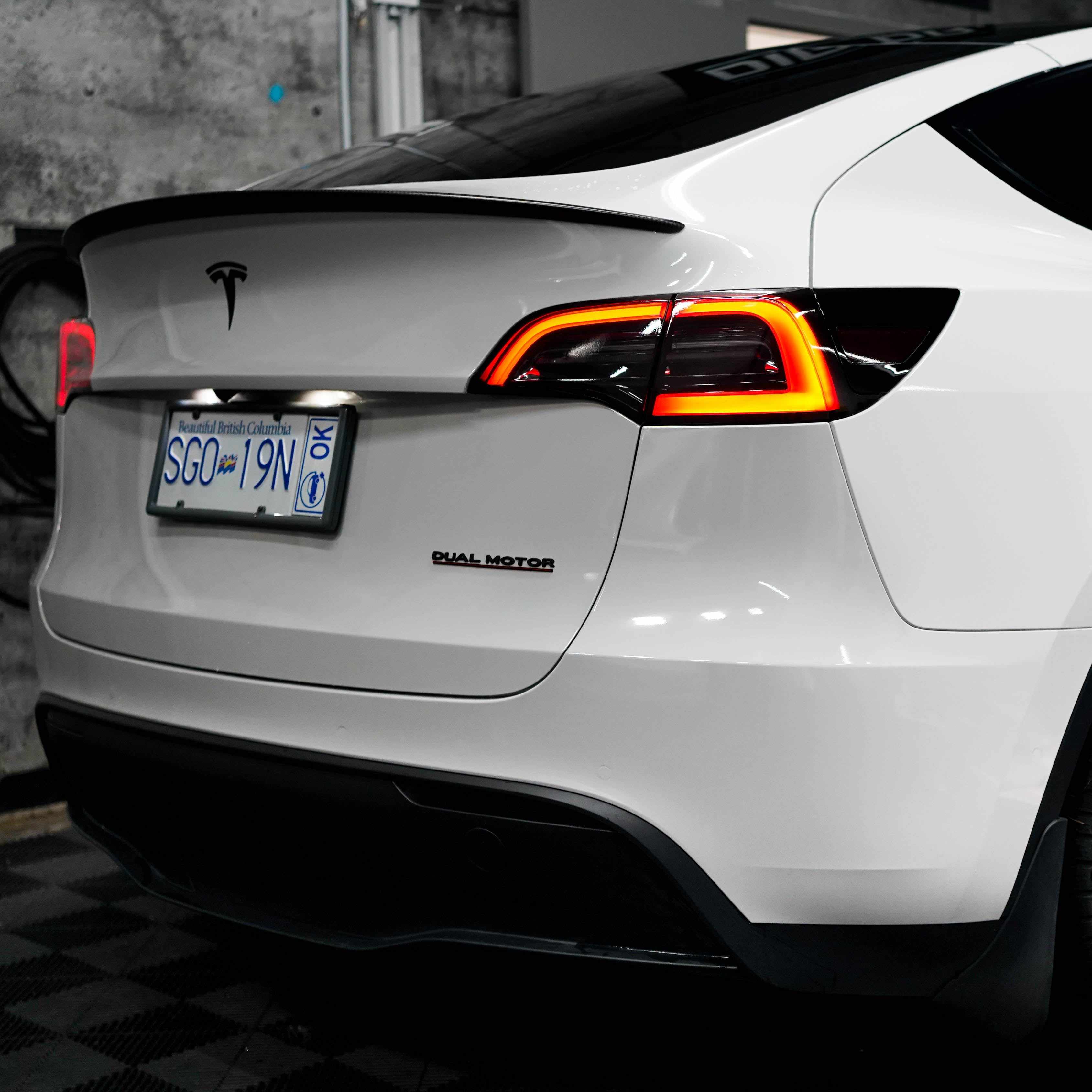 Model 3/Y Dual Motor Badge - Gloss/Matte Black